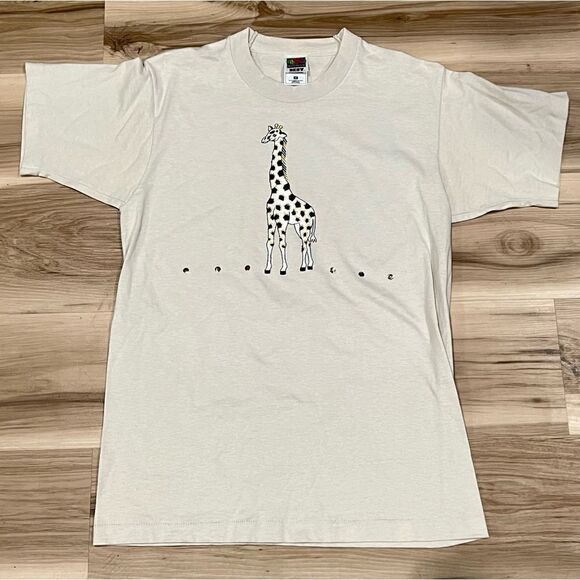 Vintage Cream Single Stitch Giraffe Shirt Women’s Medium - Picture 1 of 3